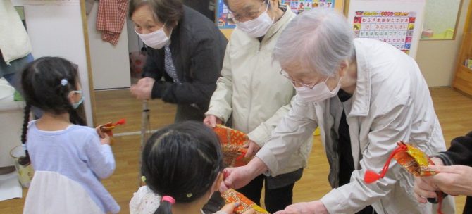 子どもたちにプレゼント！