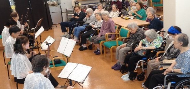 二胡の演奏を聞きました！