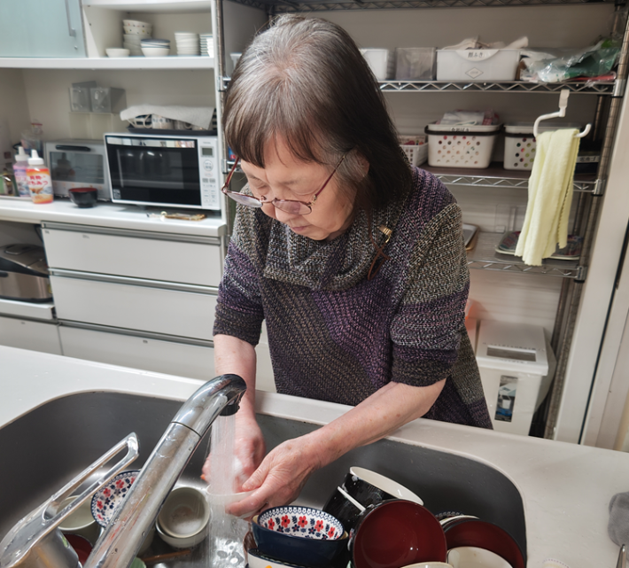 はなまるホーム上池台　生活リハビリ　洗い物