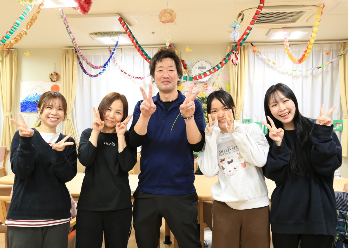 【夜勤専属】介護職 パート・シニアスタッフ はなまるホーム上池台 東京都大田区で積極採用中！